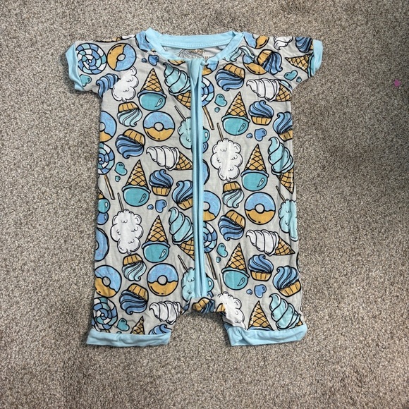 NWOT Little Sleepies Gray Sweet Treats Shorty Bamboo Viscose Zippy 6-12 months - Picture 10 of 10